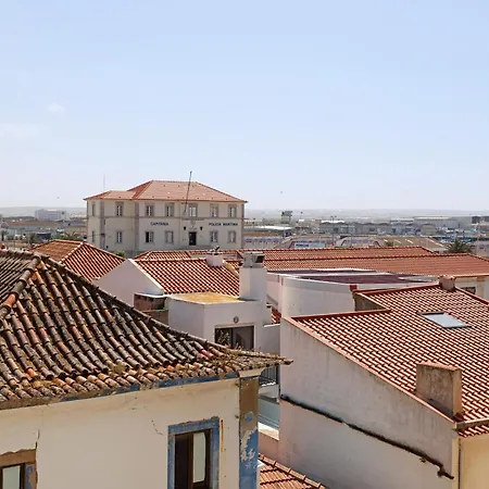 Away From Apartamento *