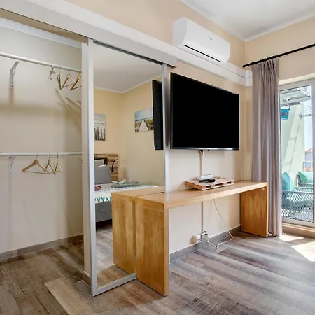 Away From Apartamento